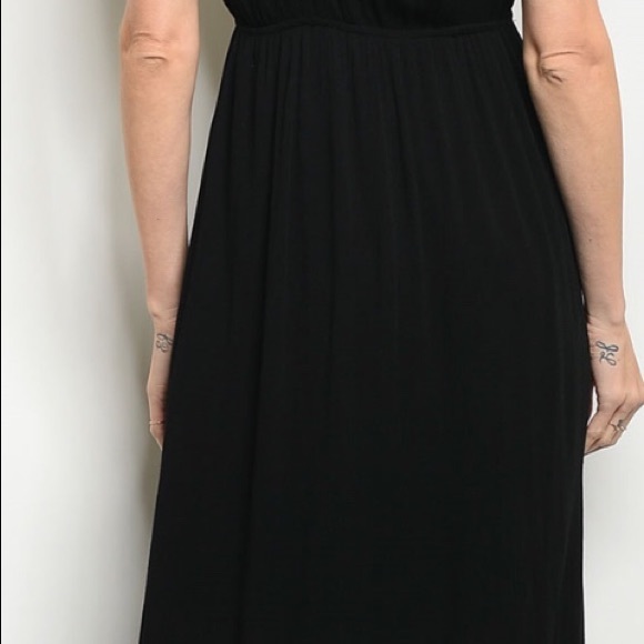 BLACK SLEEVELESS TASSEL TIE MAXI DRESS - Picture 5 of 7